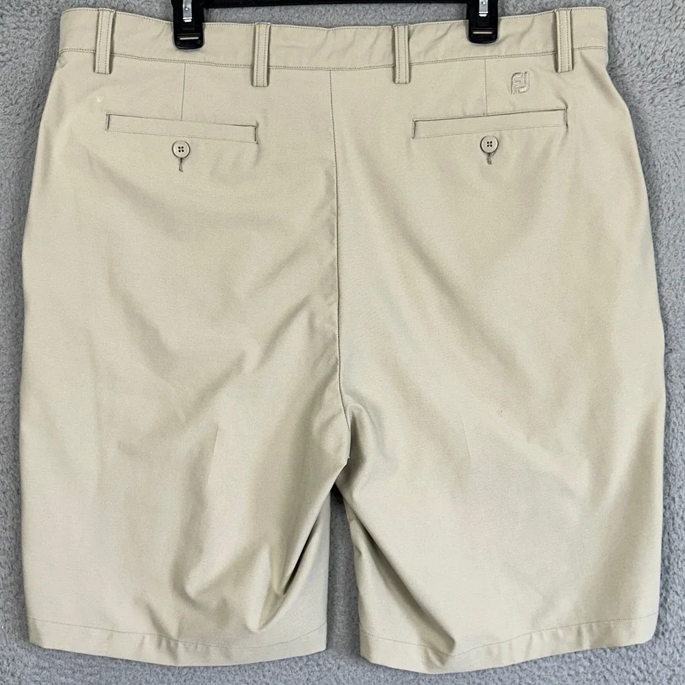 FootJoy Shorts Mens 40 Tan Khaki Golf Chino Performance Flat Front Stretch Logo